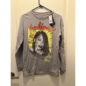 Aaliyah Long -Sleeve T-Shirt- Unisex Small